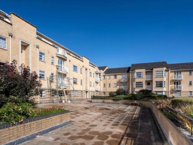 Flat for sale in Arbury, Cambridgeshire