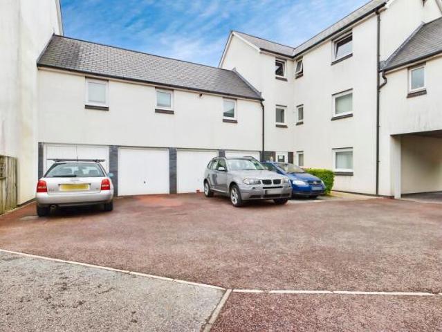 Flat for sale in Wales