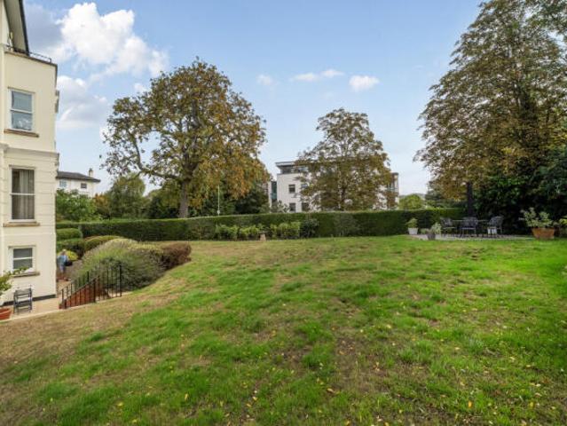 Flat for sale in Pittville, Cheltenham