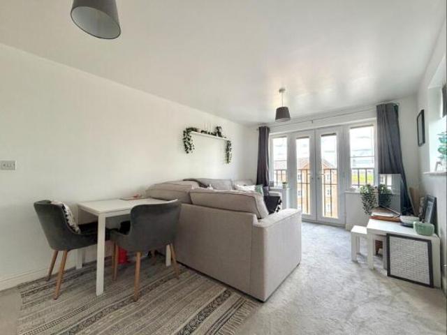 Flat for sale in Bushey