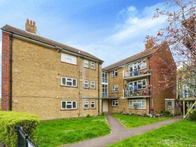 House for sale in Spring Vale, Hampshire