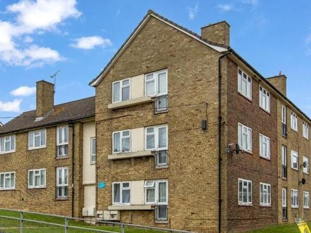 House for sale in Oakmere, Potters Bar