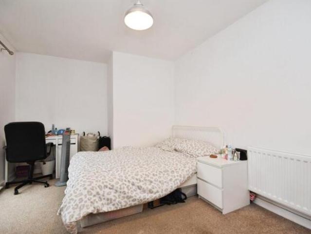 Flat for sale in Melbourne, Chelmsford