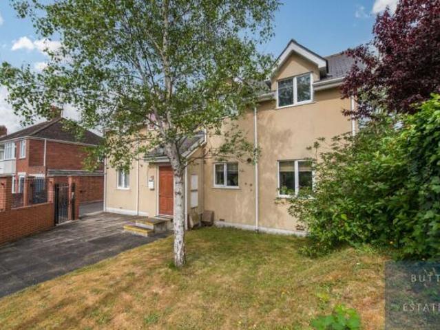 Flat for sale in Beacon Heath, Watergate