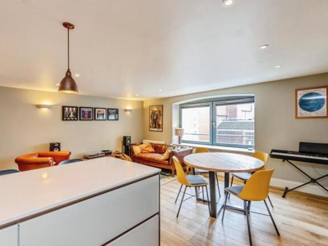 Flat for sale in Feckenham, City Of Bristol