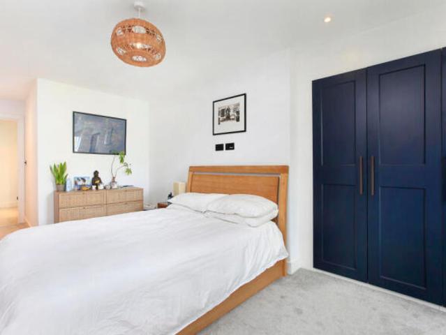 Flat for sale in Putney, Greater London
