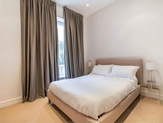 Flat for sale in Cat Hill
