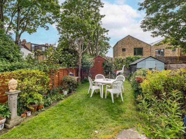 Flat for sale in Cat Hill