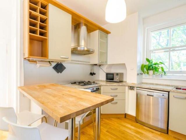 Flat for sale in Maida Vale, Greater London