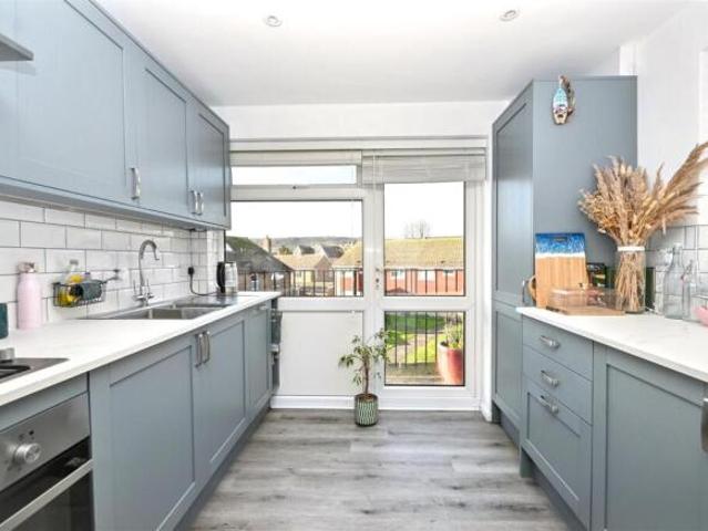 Flat for sale in Upperton, Eastbourne