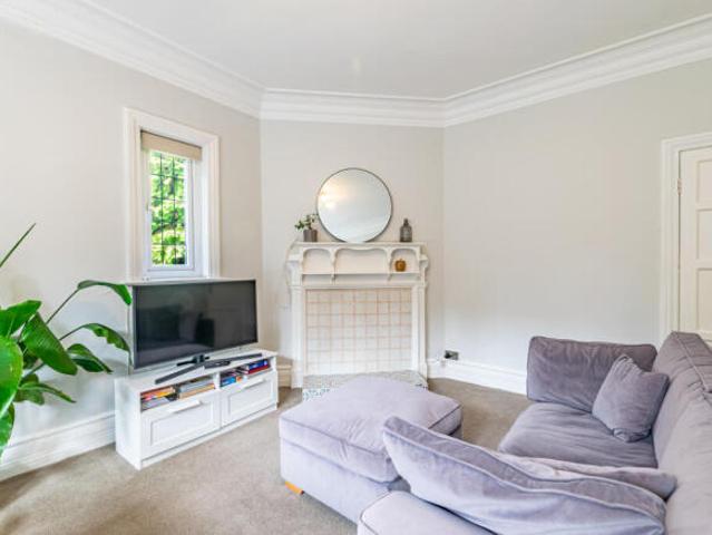 Flat for sale in Roundhay, West Yorkshire