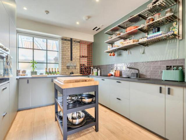 Flat for sale in Feckenham, City Of Bristol