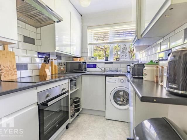 Flat for sale in Bournemouth