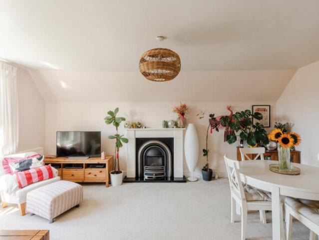 Flat for sale in Feckenham, City Of Bristol