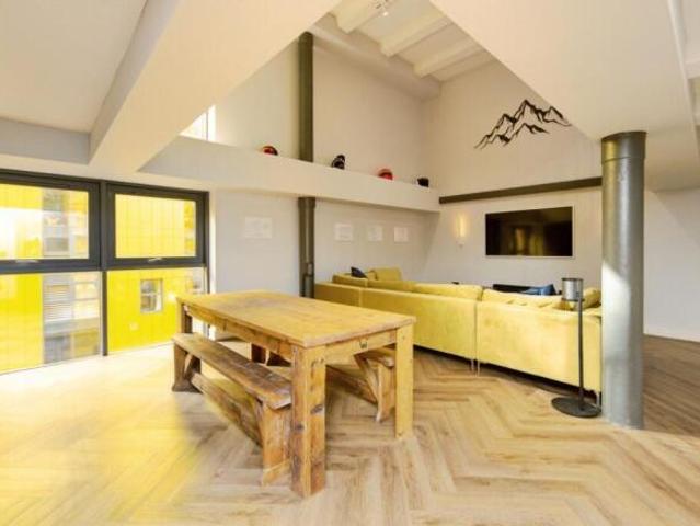 Flat for sale in Calderstones