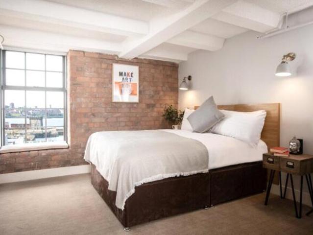 Flat for sale in Calderstones