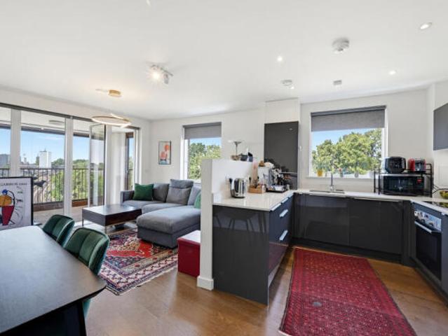Flat for sale in Greater London