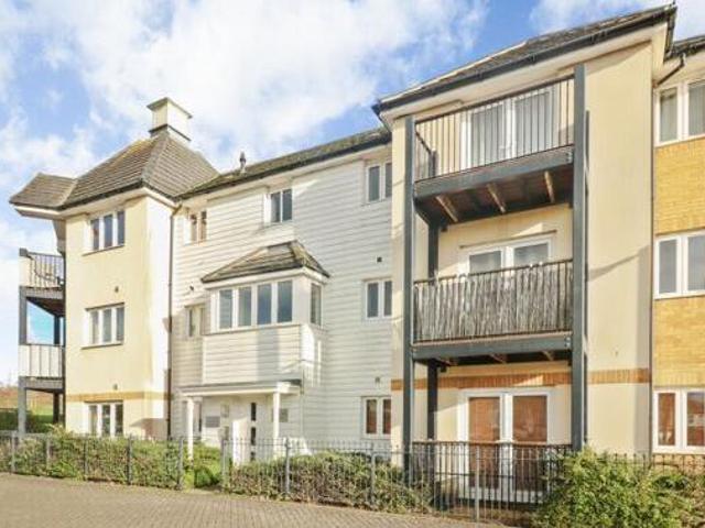 House for sale in Godinton Park, Bridgefield