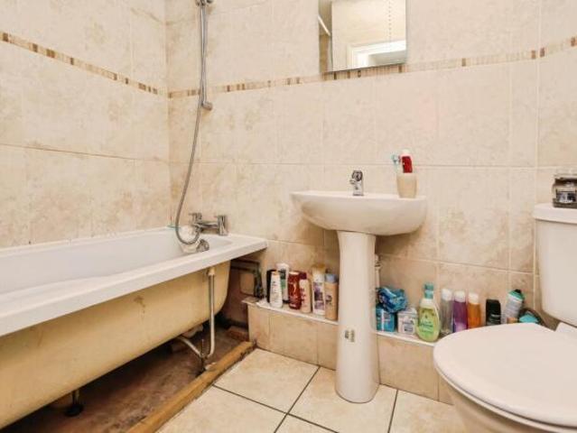 Flat for sale in Gravelly Hill, West Midlands