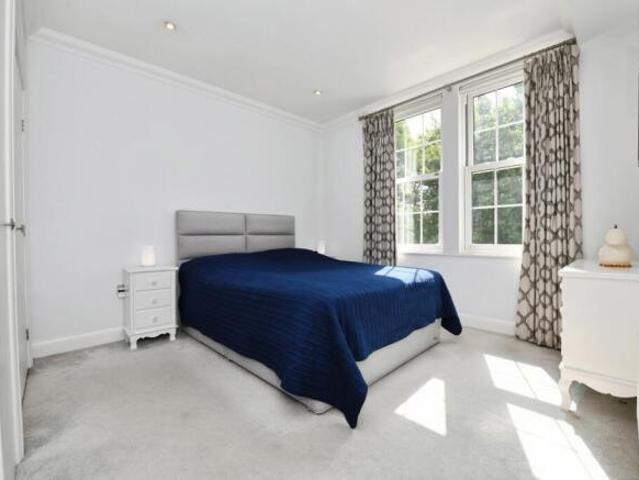 Flat for sale in The Galleries, Navestock Side