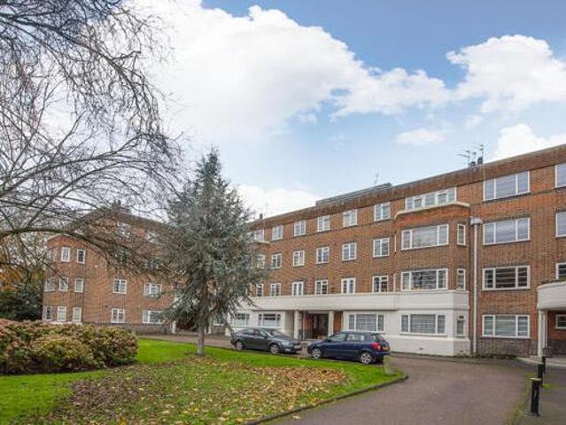 House for sale in Deepcut, Surrey
