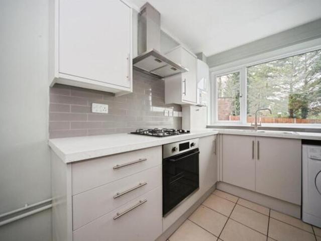 Flat for sale in Spring Park, Luton