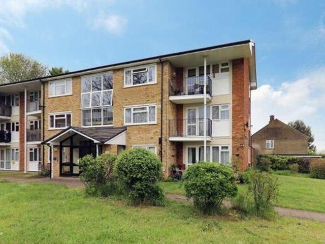 House for sale in Batchworth, Hertfordshire