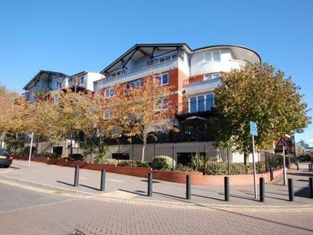 House for sale in Batchworth
