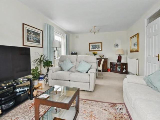 Flat for sale in Riplingham, Rowley