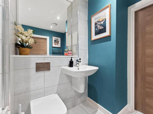 Flat for sale in Pollokshaws, Scotland