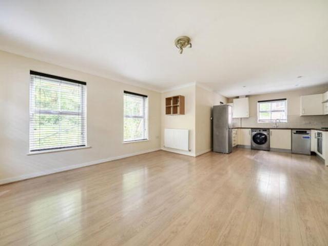 Flat for sale in Priest Down, Hampshire