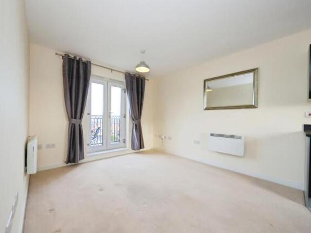 Flat for sale in Ettingshall, West Midlands