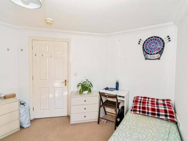 Flat for sale in Barton Stacey, Hampshire