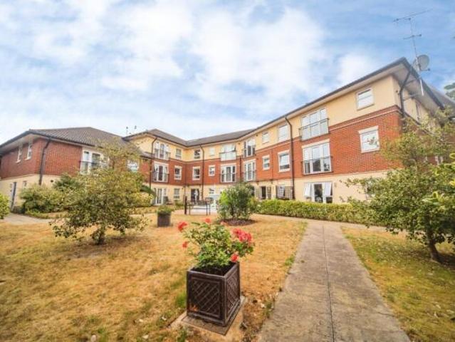 Flat for sale in Chilworth Old Village, Test Valley