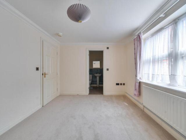 Flat for sale in Barton Stacey, Hampshire