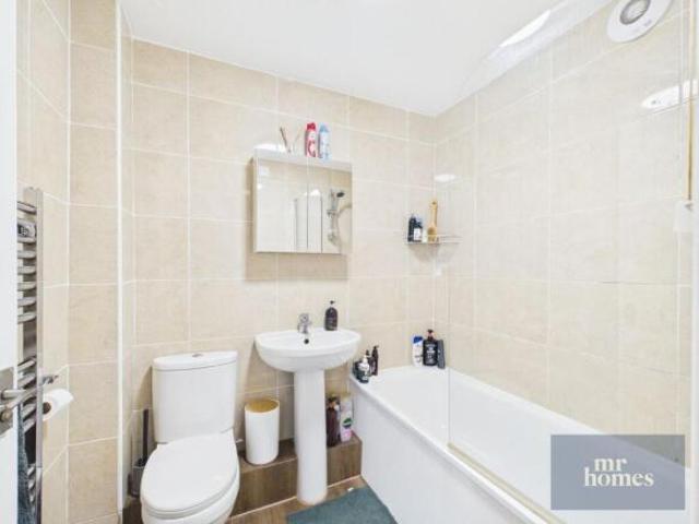 Flat for sale in Canton, Cardiff