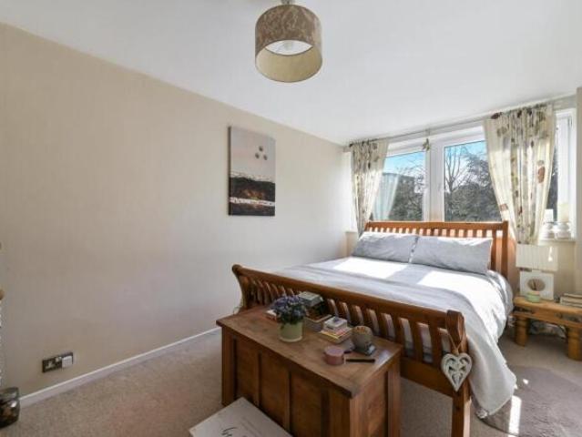 Flat for sale in Brentford End, Greater London