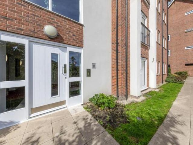 Flat for sale in Great Sankey, Warrington