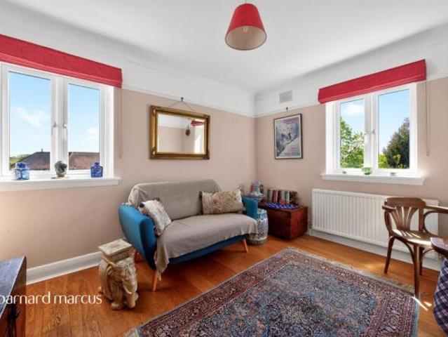Flat for sale in Mortlake, Greater London