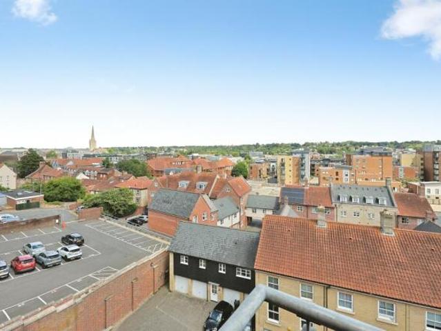 Flat for sale in Lakenham, East Bank