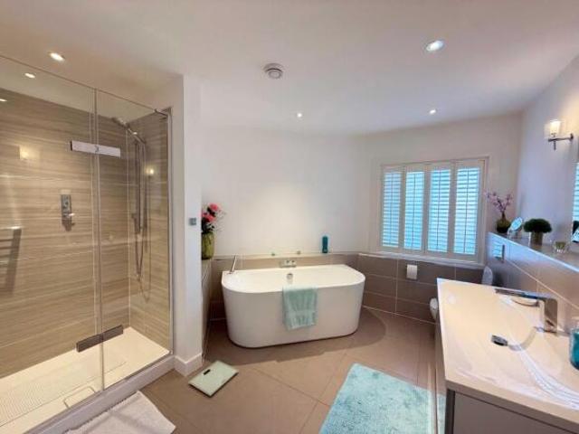 Flat for sale in West Malling, Tonbridge and Malling