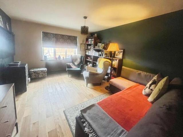 Flat for sale in Basingstoke, Basingstoke and Deane