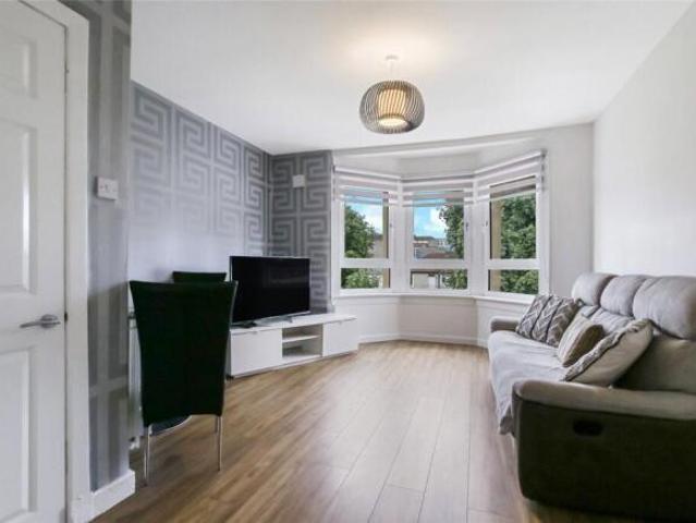 Flat for sale in Garngad, Scotland