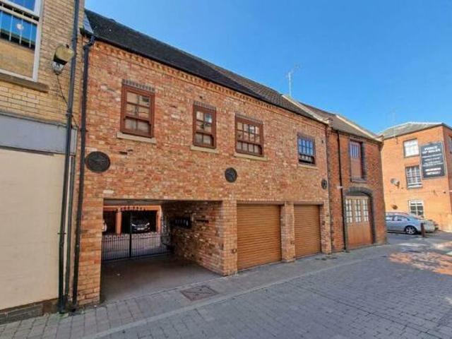 House for sale in New Bilton