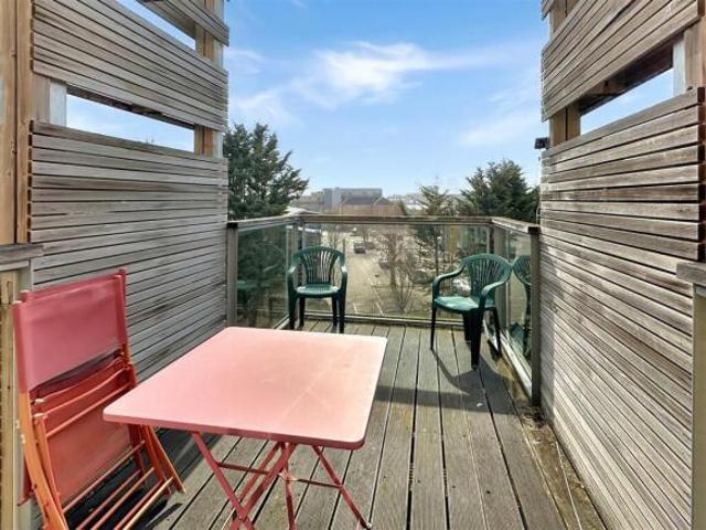 Flat for sale in Arbury, Cambridgeshire