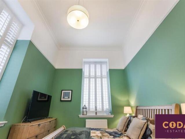 Flat for sale in Auchinloch, Scotland