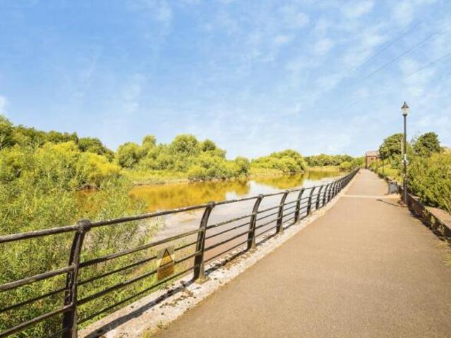 Flat for sale in Hough Green, Chester