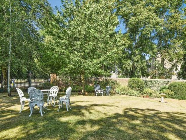 Flat for sale in Ewens Farm, Golden Valley