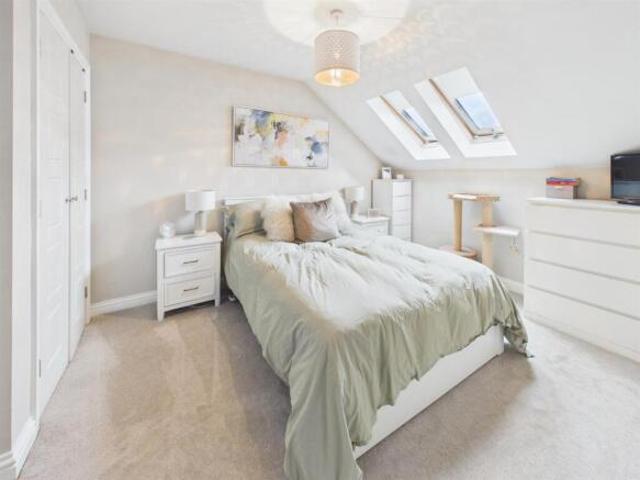 Flat for sale in Gloucester, Gloucestershire
