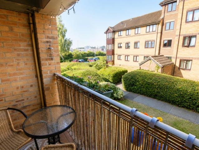 Flat for sale in East Bank, Norfolk